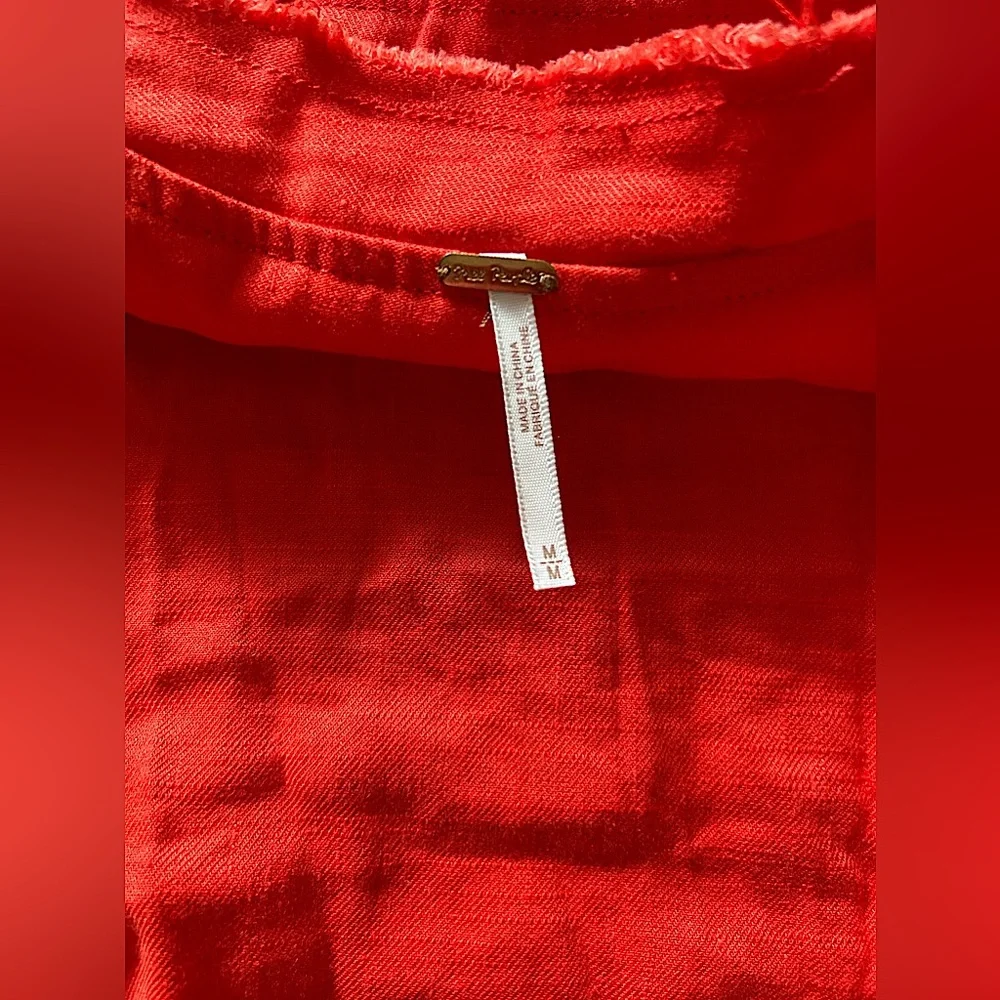 Free lot people jacket, tank top, and sweater bundle sizes M/L - Picture 4 of 4